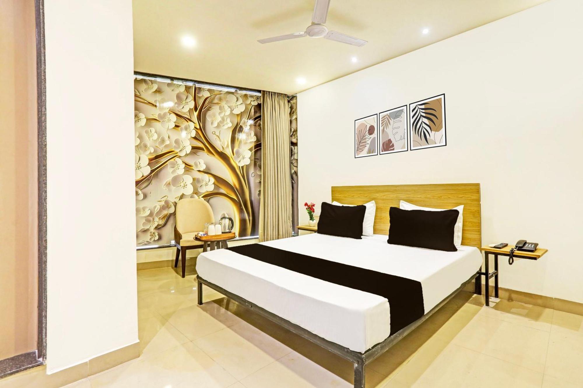 Hotel O Plush Homes New Delhi Bagian luar foto