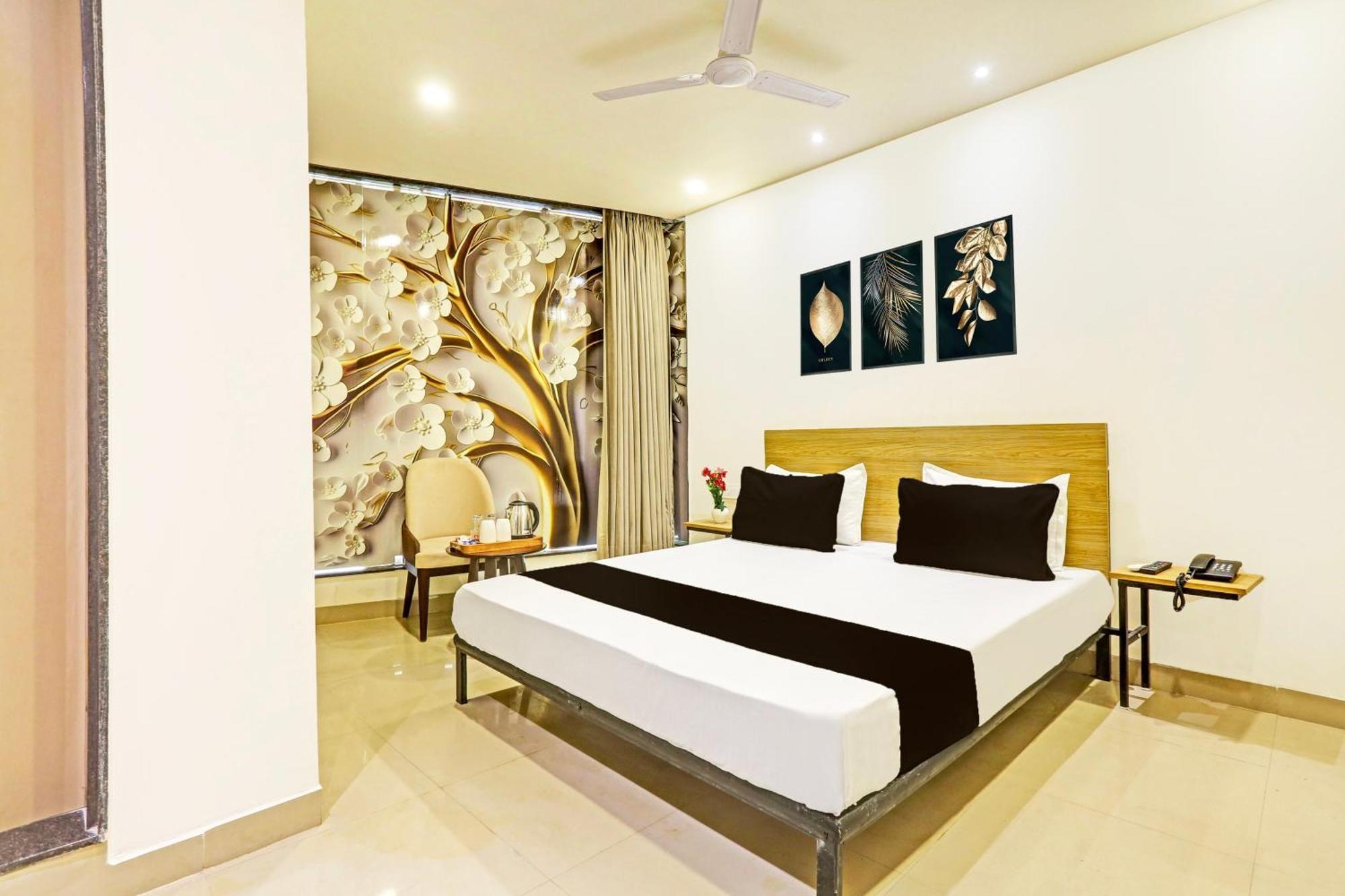 Hotel O Plush Homes New Delhi Bagian luar foto